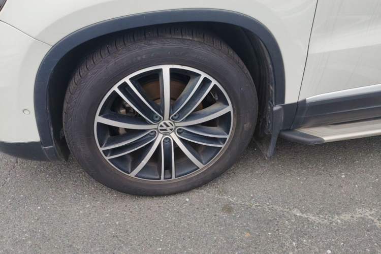 Used Volkswagen Tiguan 2016 330TSI Automatic All-Wheel-Drive Flagship Edition Left Front Wheel Hub