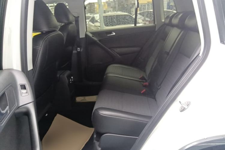 Used Volkswagen Tiguan 2016 280TSI Automatic Two-Wheel-Drive Silk Road Style Edition Left Rear Seat