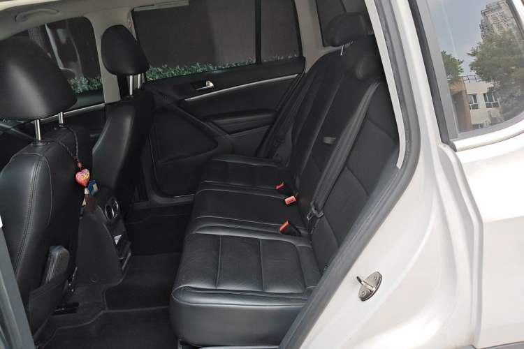 Used Volkswagen Tiguan 2016 300TSI Automatic Two-Wheel Drive Luxury Edition Left Rear Seat