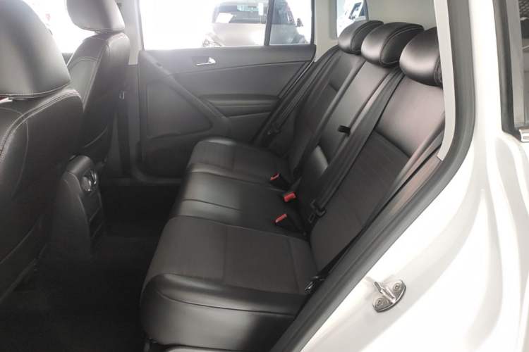 Used Volkswagen Tiguan 2016 300TSI Automatic Two-Wheel Drive Trend Edition Left Rear Seat