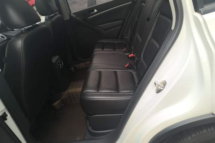 Used Volkswagen Tiguan 2016 280TSI Automatic Two-Wheel Drive Silk Road Comfort Edition Left Rear Seat