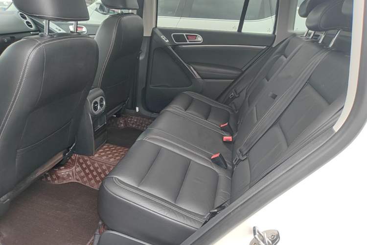 Used Volkswagen Tiguan 2016 300TSI Automatic Two-Wheel Drive Luxury Edition Left Rear Seat