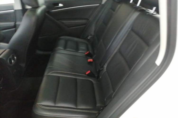 Used Volkswagen Tiguan 2016 280TSI Automatic Two-Wheel Drive Silk Road Comfort Edition Left Rear Seat