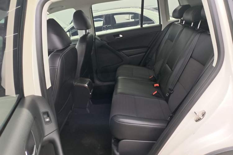 Used Volkswagen Tiguan 2016 300TSI Automatic Two-Wheel Drive Trend Edition Left Rear Seat