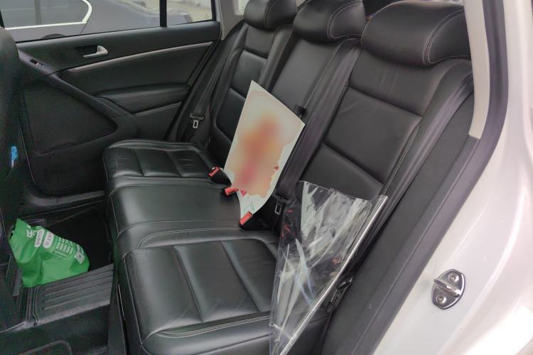 Used Volkswagen Tiguan 2016 280TSI Automatic Two-Wheel Drive Silk Road Comfort Edition Left Rear Seat