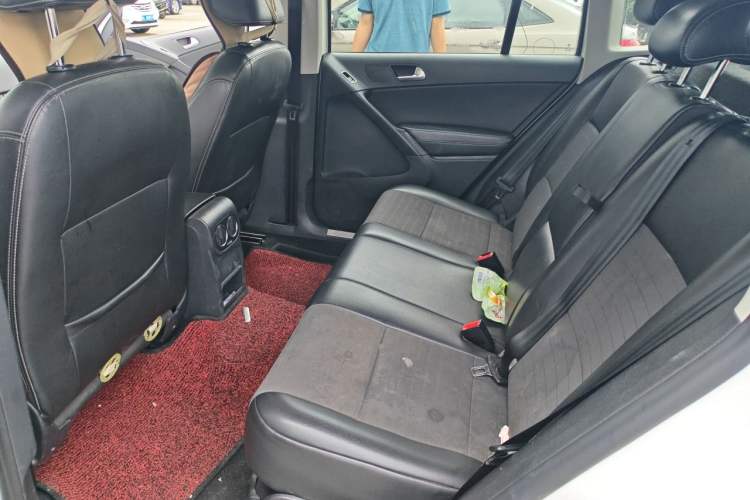 Used Volkswagen Tiguan 2016 280TSI Automatic Two-Wheel-Drive Silk Road Style Edition Left Rear Seat