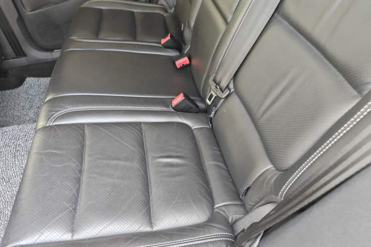 Used Volkswagen Tiguan 2016 300TSI Automatic Two-Wheel Drive Luxury Edition Left Rear Seat