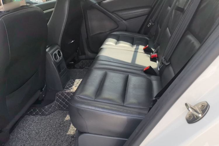 Used Volkswagen Tiguan 2016 300TSI Automatic All-Wheel Drive Luxury Edition Left Rear Seat