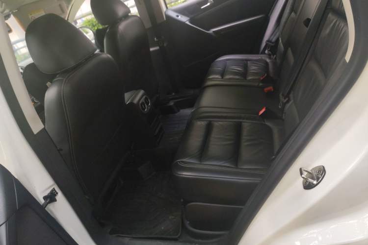 Used Volkswagen Tiguan 2016 280TSI Automatic Two-Wheel Drive Silk Road Comfort Edition Left Rear Seat
