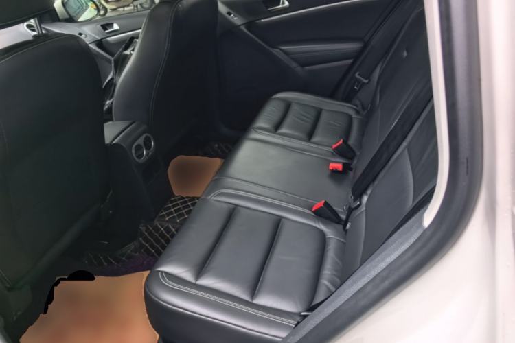 Used Volkswagen Tiguan 2016 280TSI Automatic Two-Wheel Drive Silk Road Comfort Edition Left Rear Seat