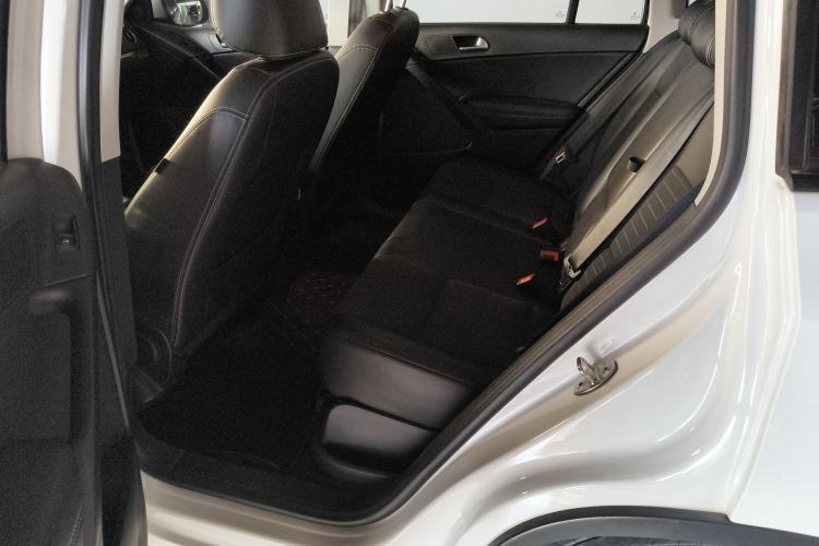 Used Volkswagen Tiguan 2016 280TSI Automatic Two-Wheel-Drive Silk Road Style Edition Left Rear Seat