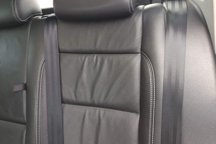 Used Volkswagen Tiguan 2016 280TSI Automatic Two-Wheel Drive Silk Road Comfort Edition Left Rear Seat