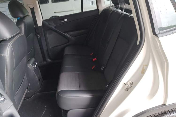 Used Volkswagen Tiguan 2016 280TSI Automatic Two-Wheel-Drive Silk Road Style Edition Left Rear Seat
