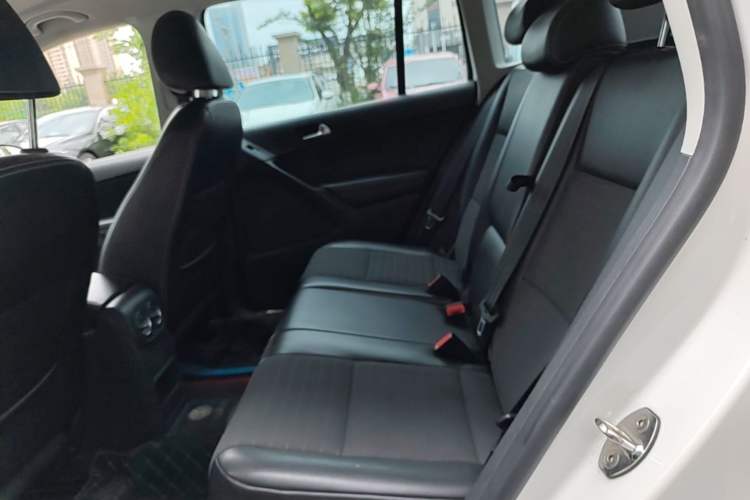 Used Volkswagen Tiguan 2016 280TSI Automatic Two-Wheel-Drive Silk Road Style Edition Left Rear Seat