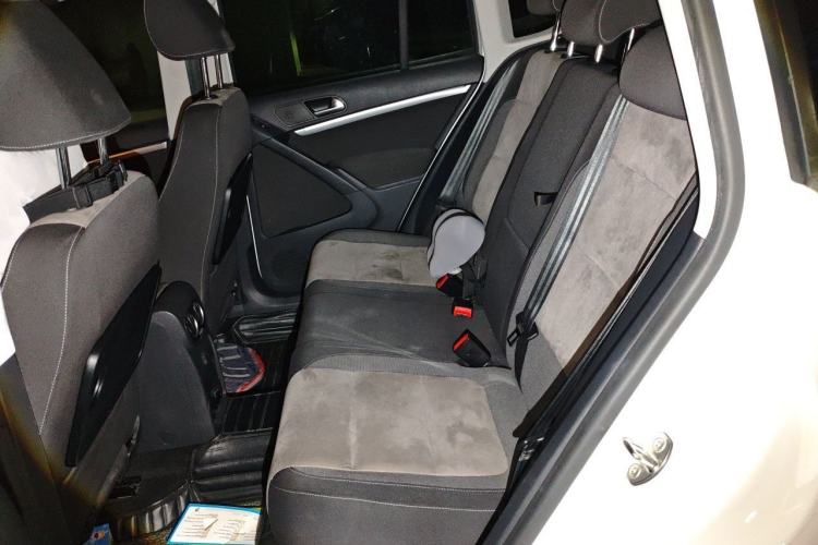 Used Volkswagen Tiguan 2016 2.0 TSI Four-Wheel Drive Standard Version Left Rear Seat