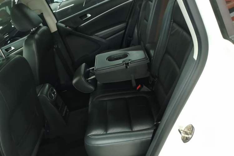 Used Volkswagen Tiguan 2016 280TSI Automatic Two-Wheel Drive Silk Road Comfort Edition Left Rear Seat