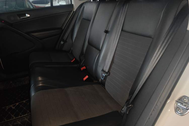 Used Volkswagen Tiguan 2016 300TSI Automatic Two-Wheel Drive Trend Edition Left Rear Seat