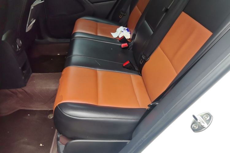 Used Volkswagen Tiguan 2016 280TSI Automatic Two-Wheel-Drive Silk Road Style Edition Left Rear Seat