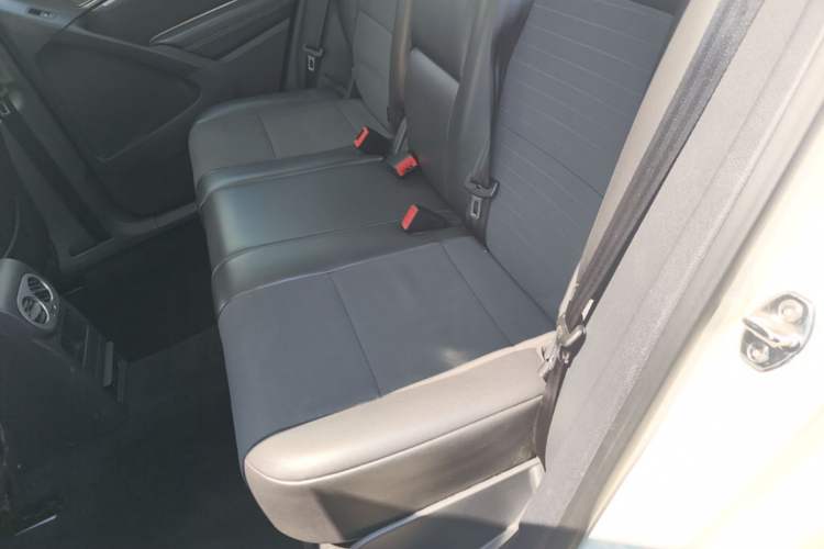 Used Volkswagen Tiguan 2016 300TSI Automatic All-Wheel Drive Fashion Vision Edition Left Rear Seat