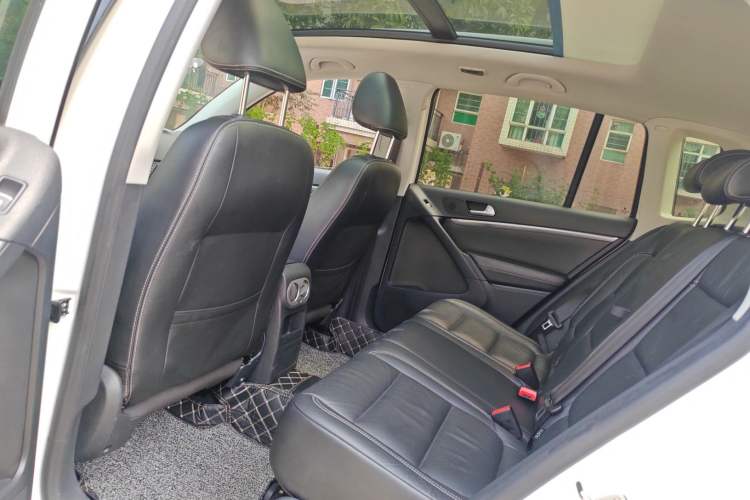Used Volkswagen Tiguan 2016 300TSI Automatic Two-Wheel Drive Luxury Edition Left Rear Seat