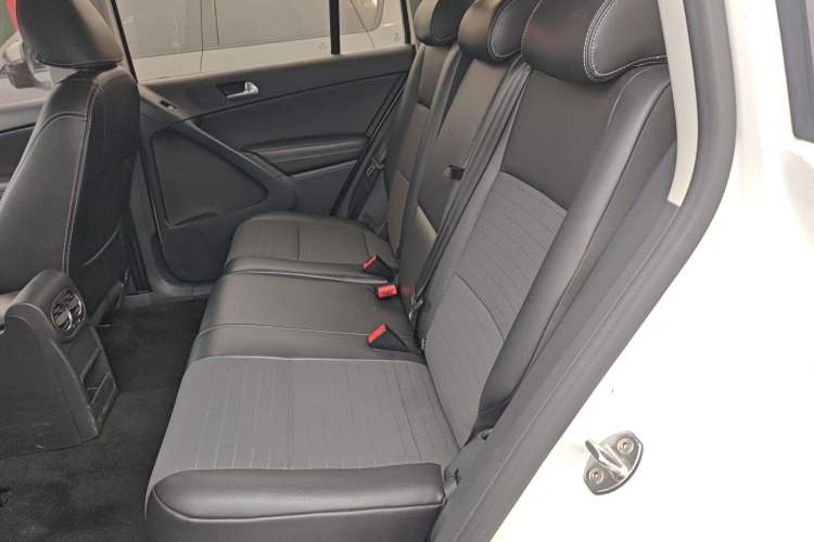Used Volkswagen Tiguan 2016 300TSI Automatic Two-Wheel Drive Trend Edition Left Rear Seat