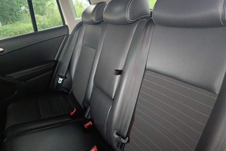 Used Volkswagen Tiguan 2016 300TSI Automatic Two-Wheel Drive Trend Edition Left Rear Seat