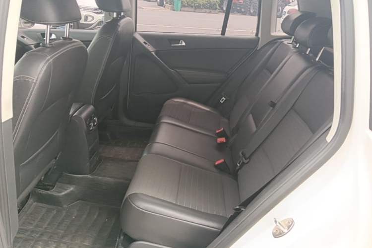Used Volkswagen Tiguan 2016 280TSI Automatic Two-Wheel-Drive Silk Road Style Edition Left Rear Seat