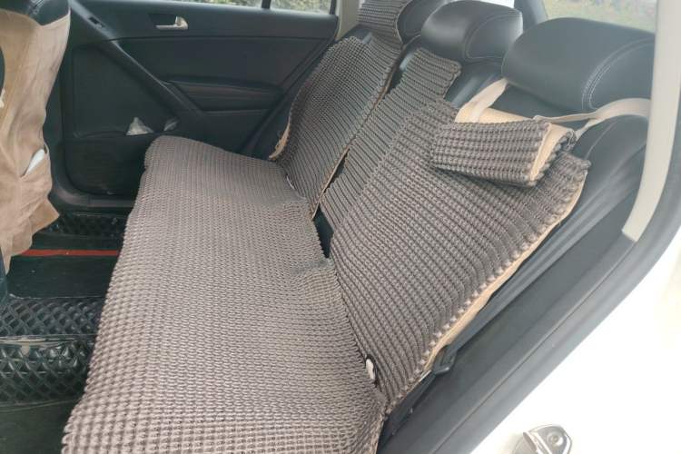 Used Volkswagen Tiguan 2016 280TSI Automatic Two-Wheel-Drive Silk Road Style Edition Left Rear Seat