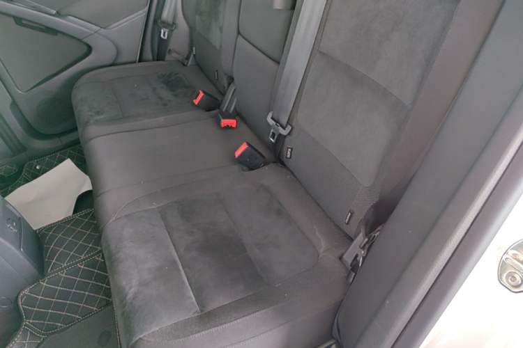 Used Volkswagen Tiguan 2016 2.0 TSI Four-Wheel Drive Standard Version Left Rear Seat