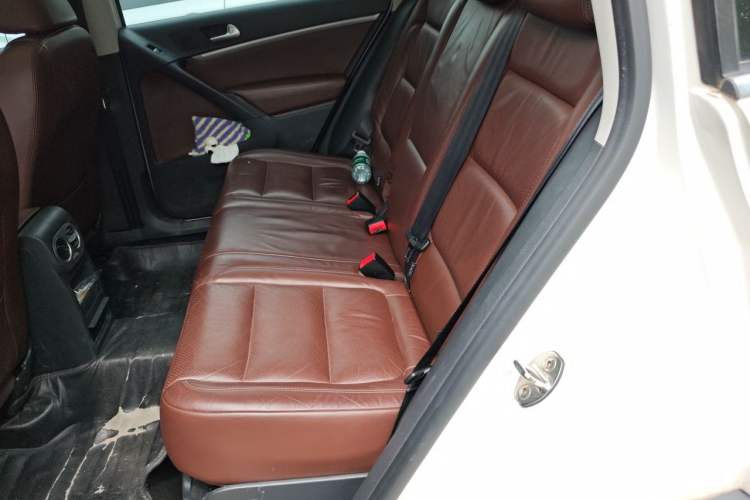 Used Volkswagen Tiguan 2016 300TSI Automatic All-Wheel Drive Luxury Edition Left Rear Seat