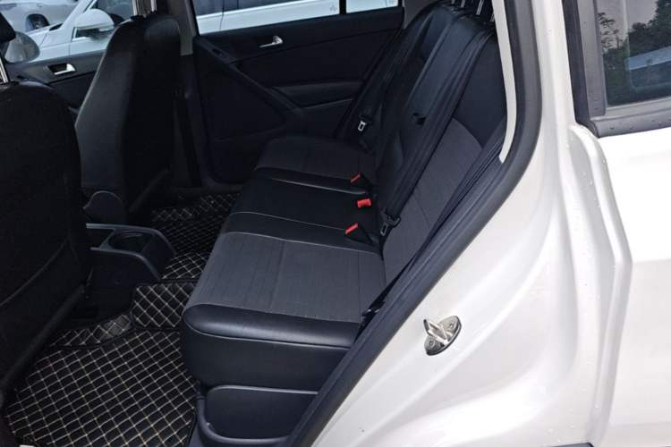 Used Volkswagen Tiguan 2016 300TSI Automatic Two-Wheel Drive Trend Edition Left Rear Seat