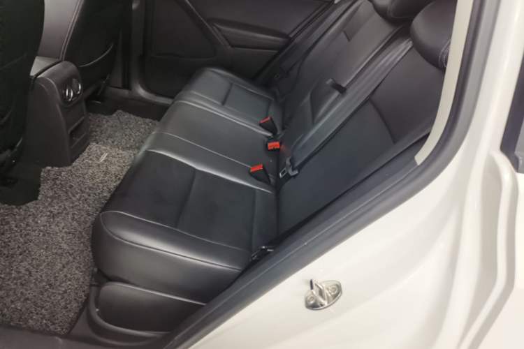 Used Volkswagen Tiguan 2016 280TSI Automatic Two-Wheel-Drive Silk Road Style Edition Left Rear Seat