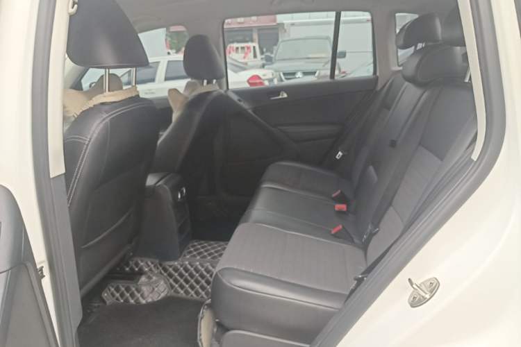 Used Volkswagen Tiguan 2016 280TSI Automatic Two-Wheel-Drive Silk Road Style Edition Left Rear Seat