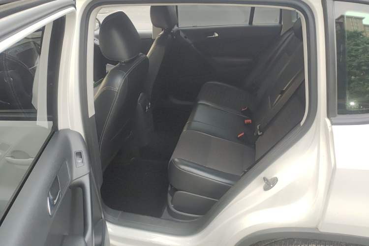 Used Volkswagen Tiguan 2016 280TSI Automatic Two-Wheel-Drive Silk Road Style Edition Left Rear Seat