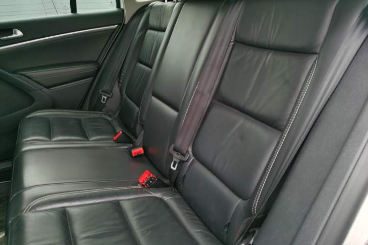 Used Volkswagen Tiguan 2016 280TSI Automatic Two-Wheel Drive Silk Road Comfort Edition Left Rear Seat
