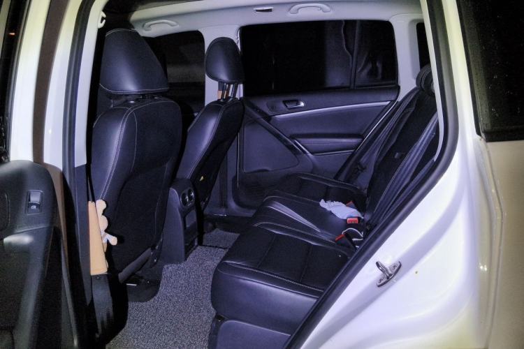 Used Volkswagen Tiguan 2016 280TSI Automatic Two-Wheel Drive Silk Road Comfort Edition Left Rear Seat
