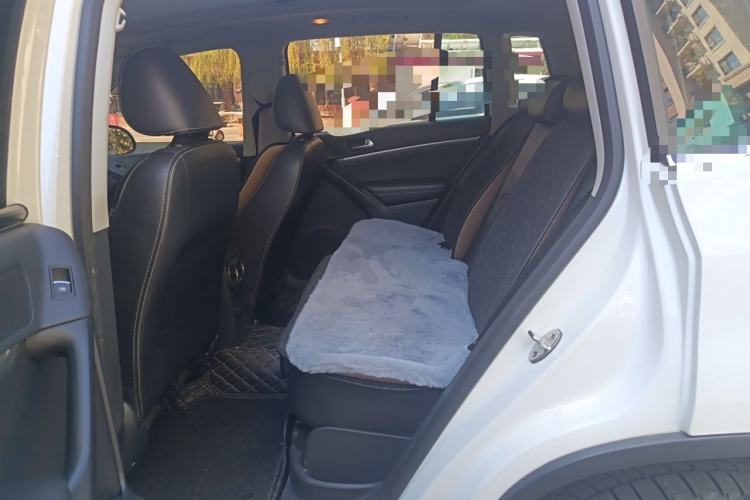 Used Volkswagen Tiguan 2016 300TSI Automatic All-Wheel Drive Luxury Edition Left Rear Seat