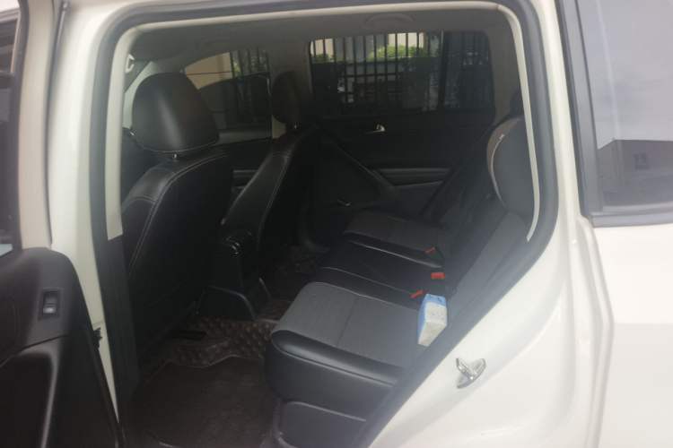 Used Volkswagen Tiguan 2016 300TSI Automatic Two-Wheel Drive Trend Edition Left Rear Seat