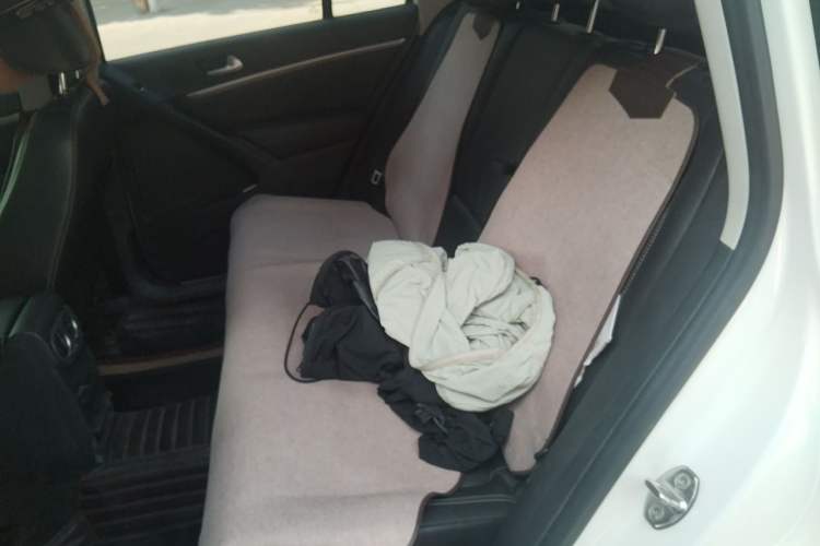 Used Volkswagen Tiguan 2016 300TSI Automatic Two-Wheel Drive Luxury Edition Left Rear Seat