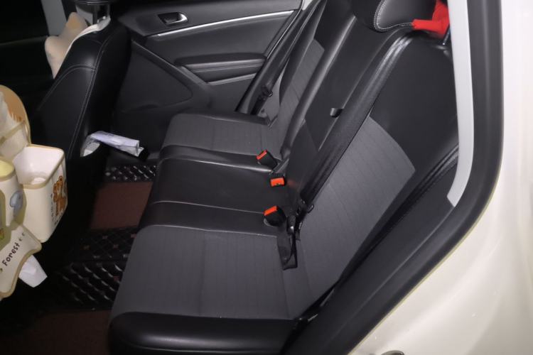 Used Volkswagen Tiguan 2016 300TSI Automatic All-Wheel Drive Fashion Vision Edition Left Rear Seat