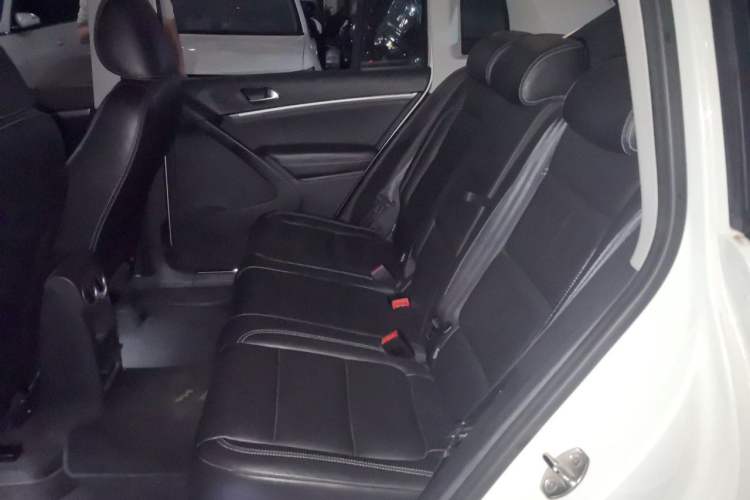 Used Volkswagen Tiguan 2016 300TSI Automatic Two-Wheel Drive Luxury Edition Left Rear Seat