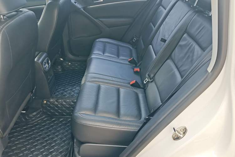 Used Volkswagen Tiguan 2016 300TSI Automatic Two-Wheel Drive Luxury Edition Left Rear Seat