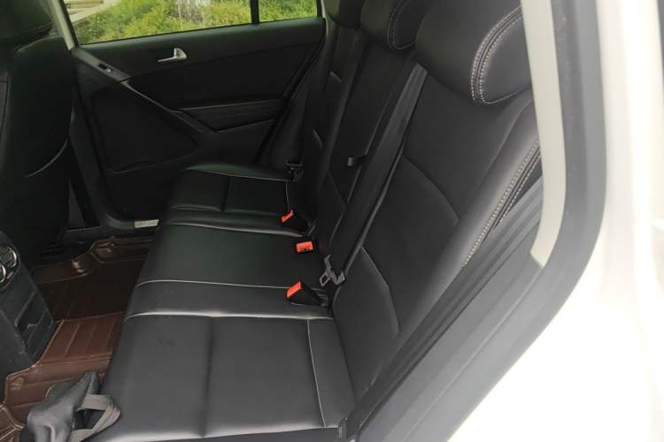 Used Volkswagen Tiguan 2016 280TSI Automatic Two-Wheel-Drive Silk Road Style Edition Left Rear Seat