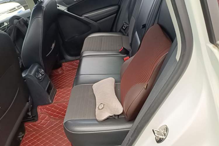 Used Volkswagen Tiguan 2016 280TSI Automatic Two-Wheel-Drive Silk Road Style Edition Left Rear Seat