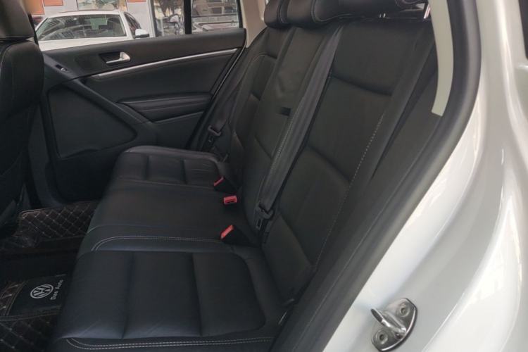 Used Volkswagen Tiguan 2016 280TSI Automatic Two-Wheel Drive Silk Road Comfort Edition Left Rear Seat