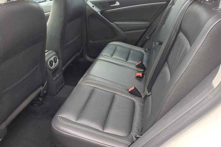 Used Volkswagen Tiguan 2016 280TSI Automatic Two-Wheel Drive Silk Road Comfort Edition Left Rear Seat
