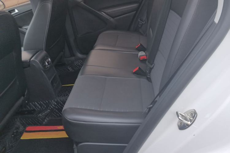 Used Volkswagen Tiguan 2016 280TSI Automatic Two-Wheel-Drive Silk Road Style Edition Left Rear Seat