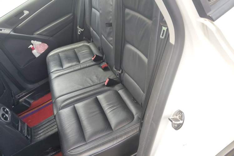 Used Volkswagen Tiguan 2016 280TSI Automatic Two-Wheel Drive Silk Road Comfort Edition Left Rear Seat