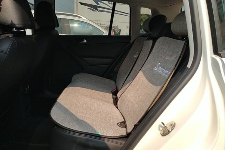 Used Volkswagen Tiguan 2016 280TSI Automatic Two-Wheel-Drive Silk Road Style Edition Left Rear Seat