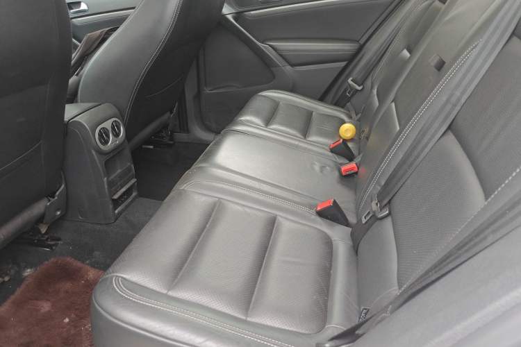 Used Volkswagen Tiguan 2016 300TSI Automatic Two-Wheel Drive Luxury Edition Left Rear Seat